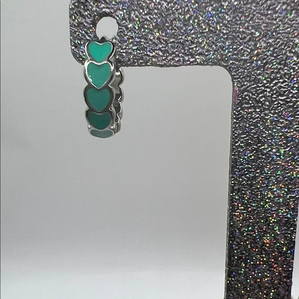 Silver and Green Heart Hoop Earrings - New - S925